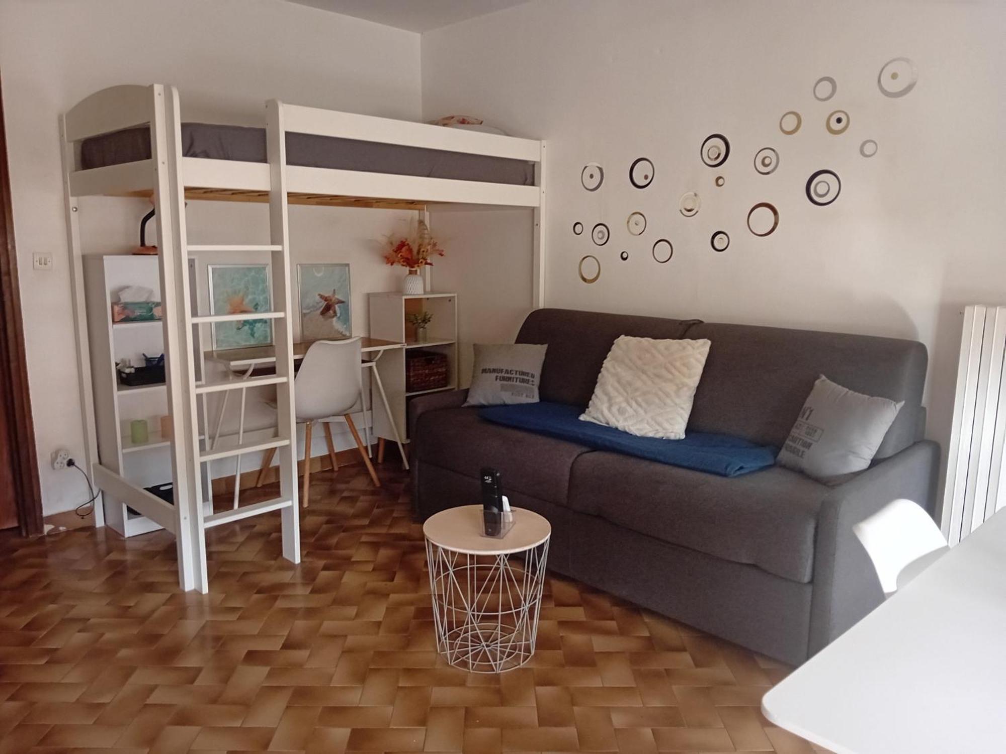 Les Pinedes Apartment *