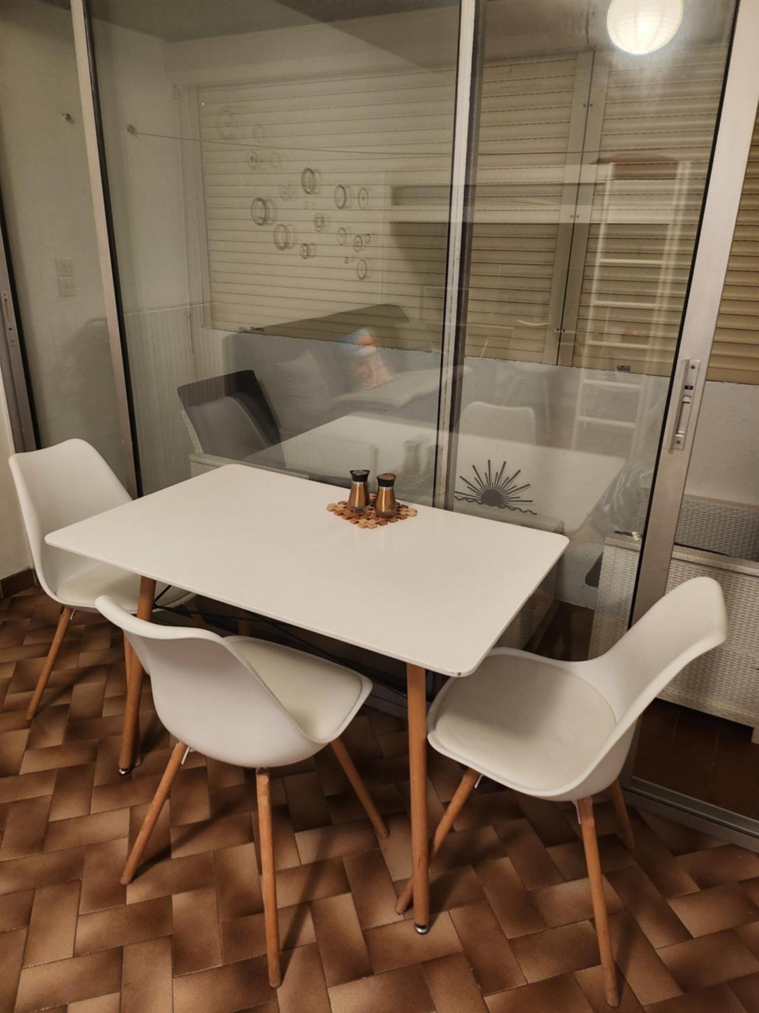 Les Pinedes Apartment Sète